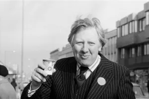 01405 Prints: Secretary of State for Prices and Consumer Protection Roy Hattersley was a happy man