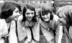 These two sets of sisters Elaine and Dianne Young (left) and Karen and Diane Bell