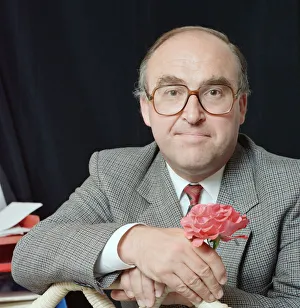 01524 Prints: Shadow Chancellor of the Exchequer John Smith MP at home in Edinburgh