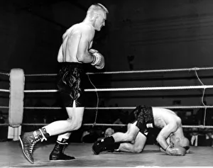 Fight Prints: Shea Neary downs opponent Simon Frd then salutes his excellent victory