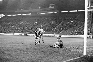 Sheffield United 1-2, League Division One match action at Bramall Lane