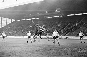 Sheffield United 1-2, League Division One match action at Bramall Lane