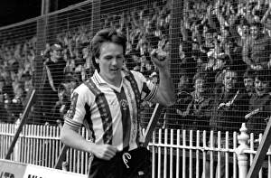 Sheffield United 1 v. Bury 1. April 1982 MF06-27-025 Local Caption Division 4