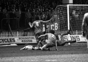 Sheffield Utd 0 v. Bournemouth 0. April 1982 MF06-39-024 Local Caption Division 4