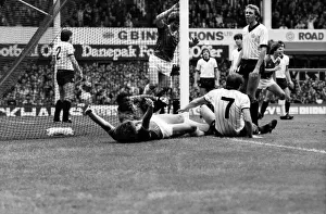 Sheffield Wednesday 0 v. Wolverhampton Wanderers 0. Division 2 Football