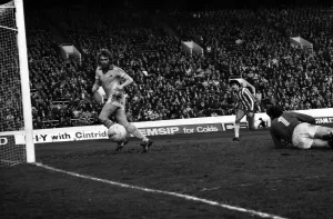 Sheffield Wednesday 1 v. Notts. County 2. Division Two Football. January 1981 MF01-20-009