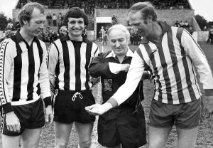 Sheffield Wednesday manager Jack Charlton making the toss