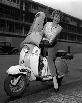 Sheila Hancock April 1961 Actress Scooter A&copy;Mirrorpix