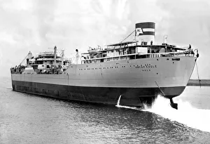 The Ship Hoegh Eagle leaving the River Wear