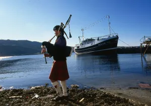 Ship Sunbeam February 1987 - Piper John Brown plays in honour of new boat