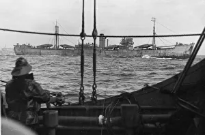 01449 Prints: A shipload of American Air Force planes sent from the United States bound for Europe