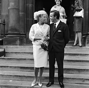 Marriage Prints: Shirley Bassey, 24, marries film director Kenneth Hume, 35, at Paddington Register Office