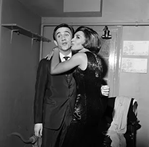 00894 Prints: Shirley Bassey and husband Kenneth Hume. 13th September 1965