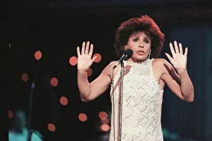 00800 Prints: Shirley Bassey performing at the Cor World Choir concert at Cardiff Arms Park