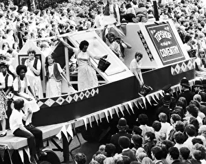 00447 Prints: The Top Shop float in the shape of a canal narrow boat seen here taking part in the 1981