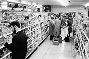 Shoppers, Fine Fare Supermarket, Wilton, London, 29th October 1963