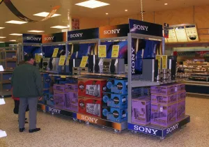 Shops Shopping Sony Hifi Stand in Tesco Nov 1998 Shoppers in Supermarket looking