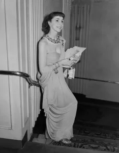 Sidey Mirror Staff Photographer 6th March 1952 Premiere