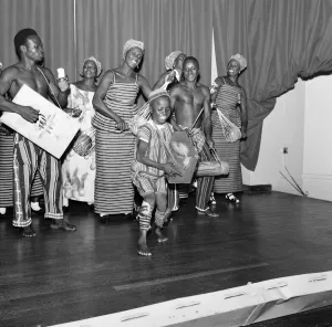 00672 Prints: The Sierra Leone Dance Troupe rehearse at the London University Girls Hostel