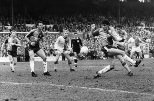 Simon Garner in action for Blackburn Rovers at Ewood Park February 1988