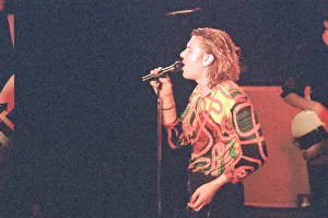 00874 Prints: Simon Le Bon singing with his band Duran Duran live on the 11th November 1988