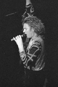 Simon Le Bon singing with his band Duran Duran live on the 11th November 1988