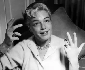 Simone Signoret Actress gesturing with hands A©Mirrorpix