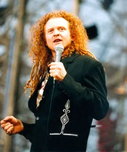 Simply Red perfrom at the Gateshead Stadium on 14th July 1991