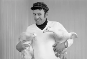 Geese Prints: Singer and comedian Mike Reid who is presently riding high in the hit parade with his