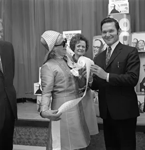 00362 Prints: Singer Dorothy Squires in Newcastle on May 25, 1972, to launch an appeal for Action for