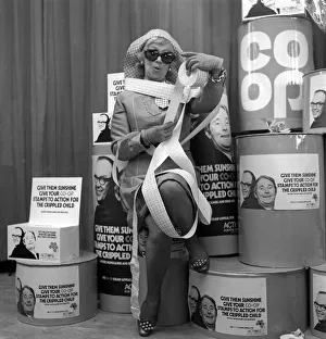 Singer Dorothy Squires in Newcastle on May 25, 1972, to launch an appeal for Action for