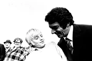 00102 Prints: Singer Frankie Vaughan at Seaburn, Sunderland to raise money for the Durham County