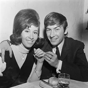 01512 Prints: Singer Helen Shapiro (17) announces her engagement to Nicky Crouch