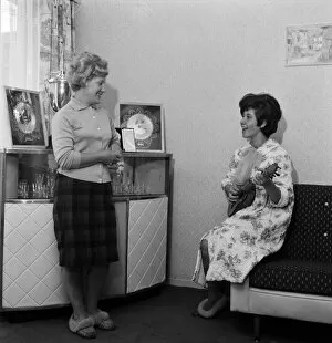 01518 Collection: Singer Helen Shapiro pictured with her mother at her home. 24th May 1962