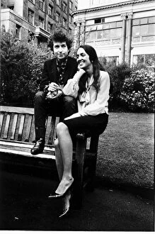 Folk Collection: Singer and songwriter Bob Dylan with Joan Baez American folk singer famous for protest