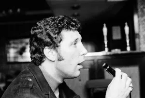 Singing star Tom Jones is pictured for the first time since having an operation which