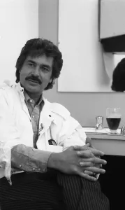 00387 Prints: Singing superstar Engelbert Humperdinck relaxes in his dressing room before appearing