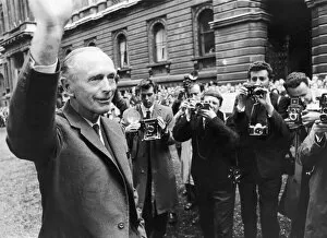 00455 Collection: Sir Alec Douglas Home faces a battery of cameras on his return from Buckingham Palace