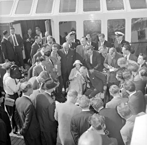 00017 Prints: Sir Anthony Eden and Lady Eden arrive back in Liverpool aboard the Empress of Britain