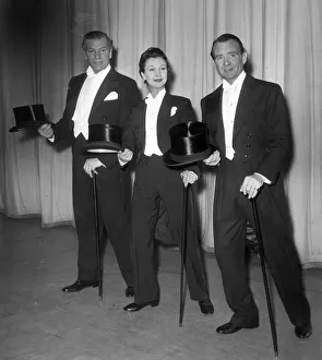 Sir Laurence Olivier, Vivien Leigh and John Mills in the 1956 Royal Variety Show