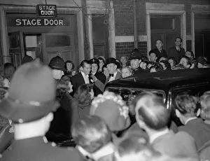Sir Laurence Olivier and Vivien Leigh leaving the theatre after the first night of their