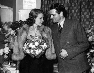 Glamorous Prints: Sir Lawrence Olivier (director) and his wife Vivien Leigh in the dressing room tonight