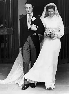 Images Dated 20th April 1978: Sir Robert and Lady Jane Fellowes at their wedding, Westminster Abbey