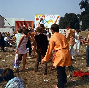 Sixties Fashion 1960s clothing Hippies at flower festival