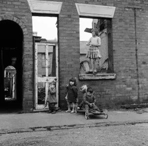 01035 Prints: Slum areas of Leicester. 18th October 1963