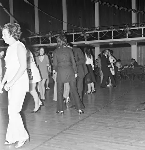01491 Prints: Smiths Industries dinner and dance at Guildford Civic Hall, Surrey