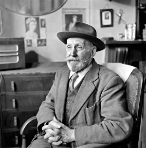 00064 Prints: Snappy dressing pensioner. Wally Mill know as the Dandy'by the way he dresses