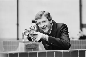 Snooker Prints: Snooker player Steve Davis at a London reception after an announcement that Steve Davis