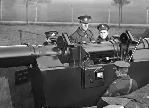 Science Prints: Soldiers in the Hull and East Yorkshire area working with a range finder