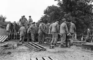 01172 Prints: Soldiers of The Royal Engineers build bridges to help local residents after heavy floods